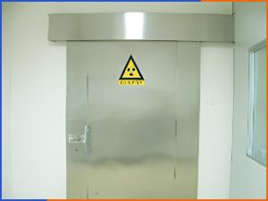 電動(dòng)加速器推拉防護(hù)門(mén)